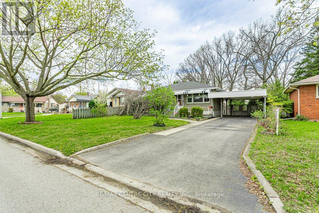 77 QUEENSTON CRESCENT