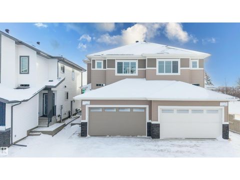 931 19 AV NW Edmonton AB T6T2X4