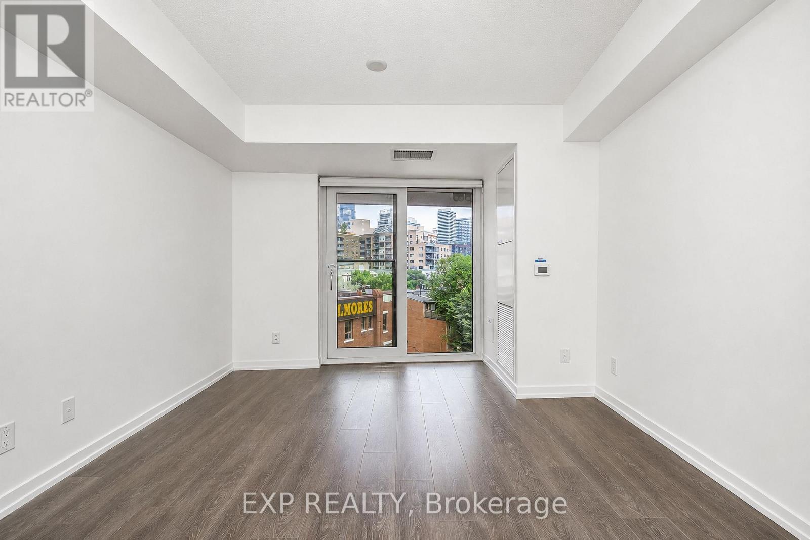 610 - 219 DUNDAS STREET E