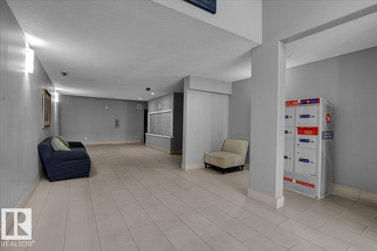 #219 14808 125 ST NW