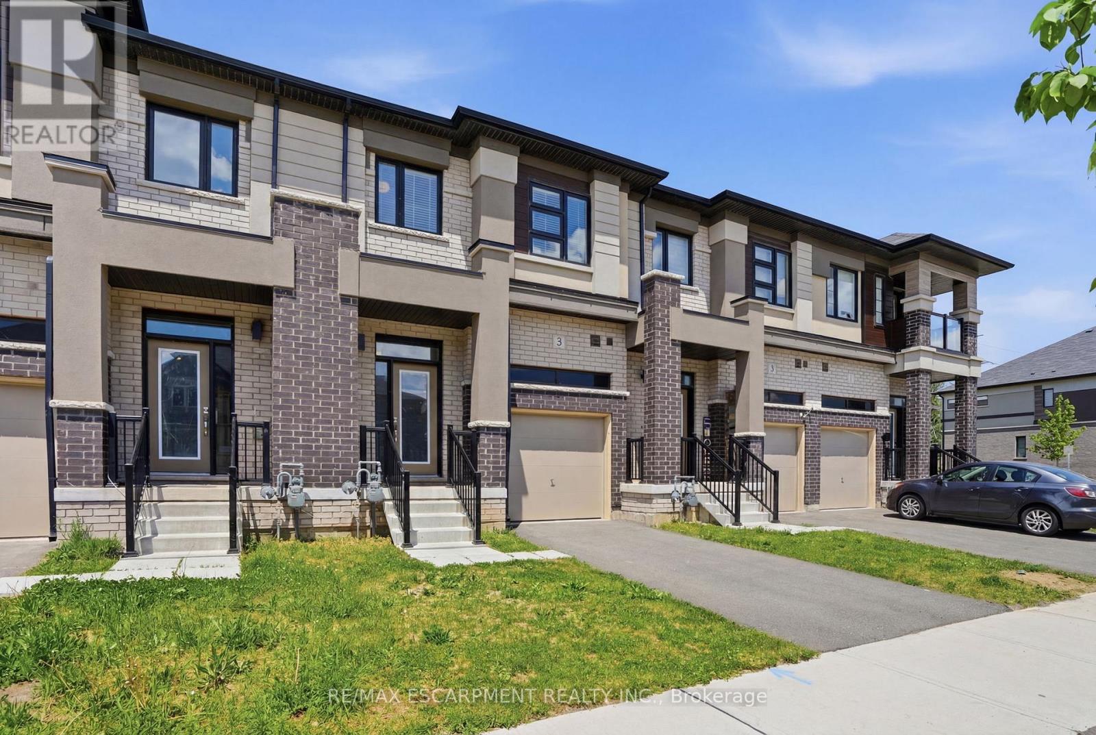 5 GEORGE BRIER DRIVE W