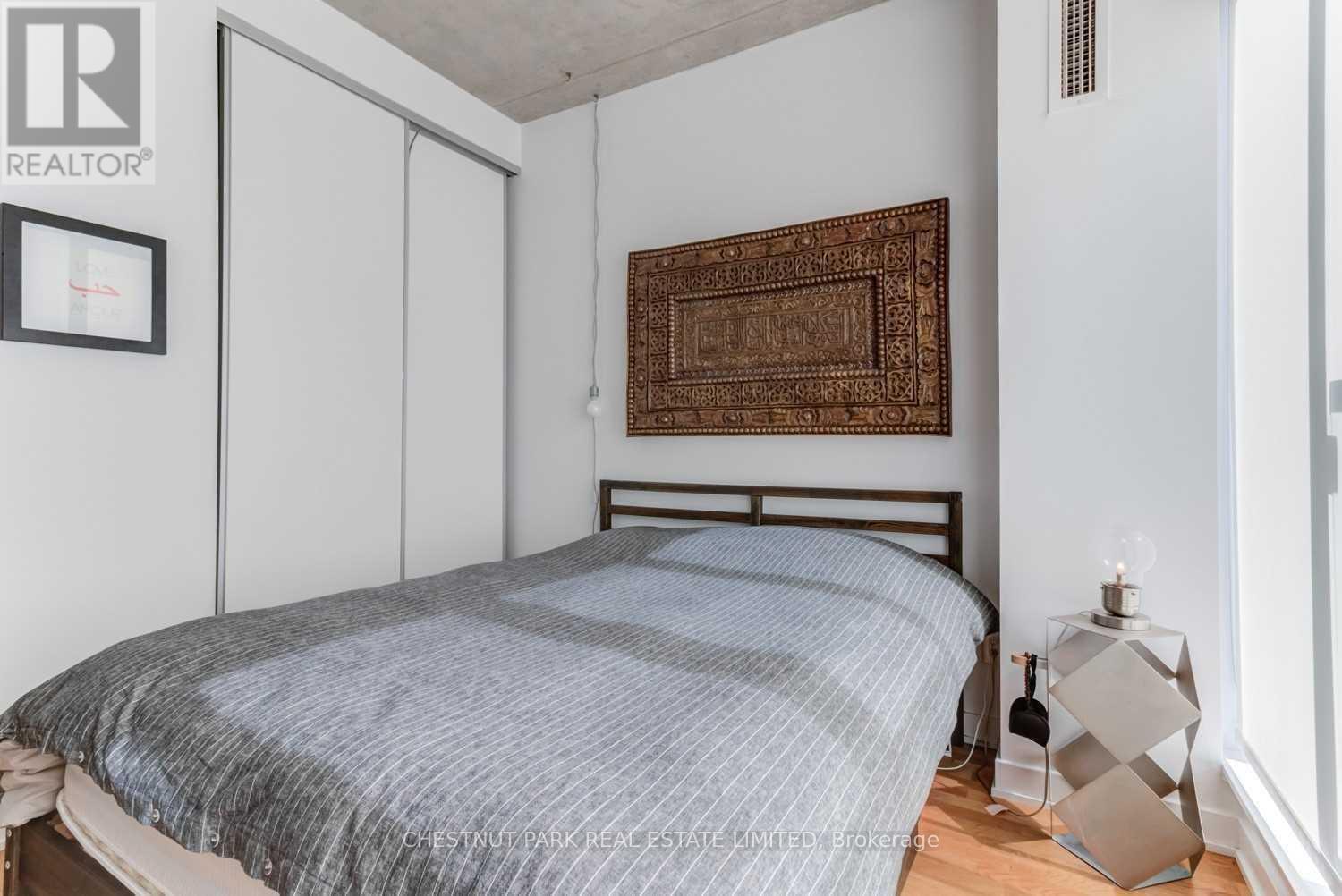 315 - 8 DOVERCOURT ROAD