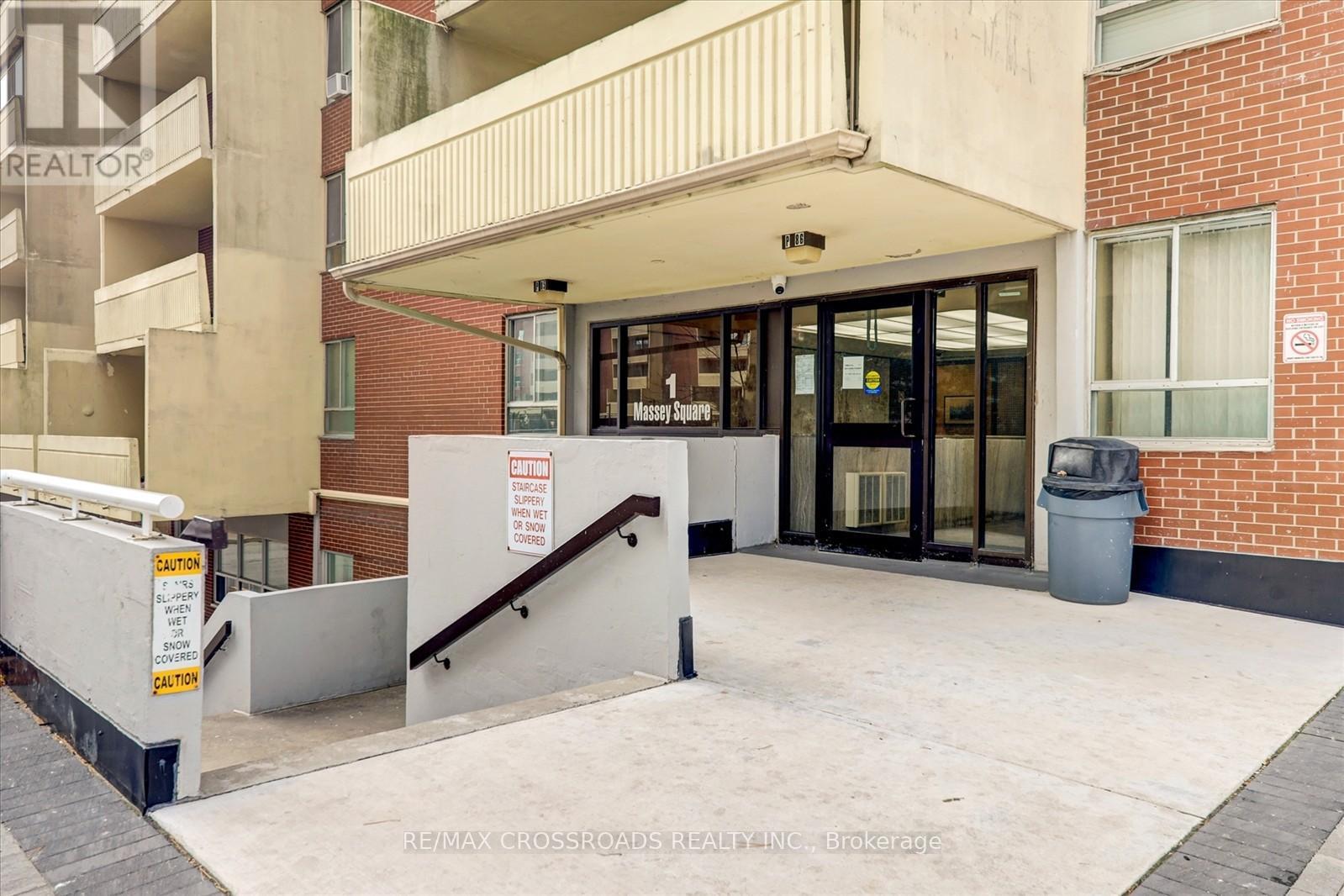1109 - 1 MASSEY SQUARE