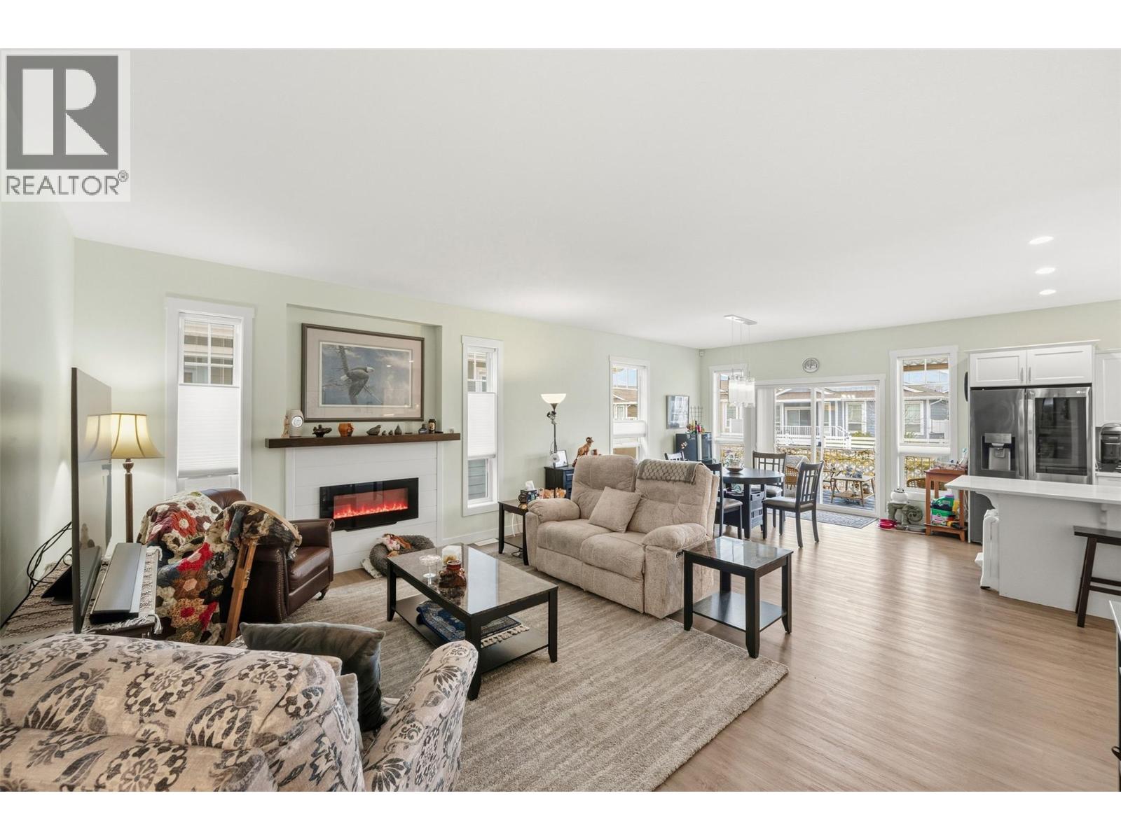 351 Warren Avenue W Unit# 14