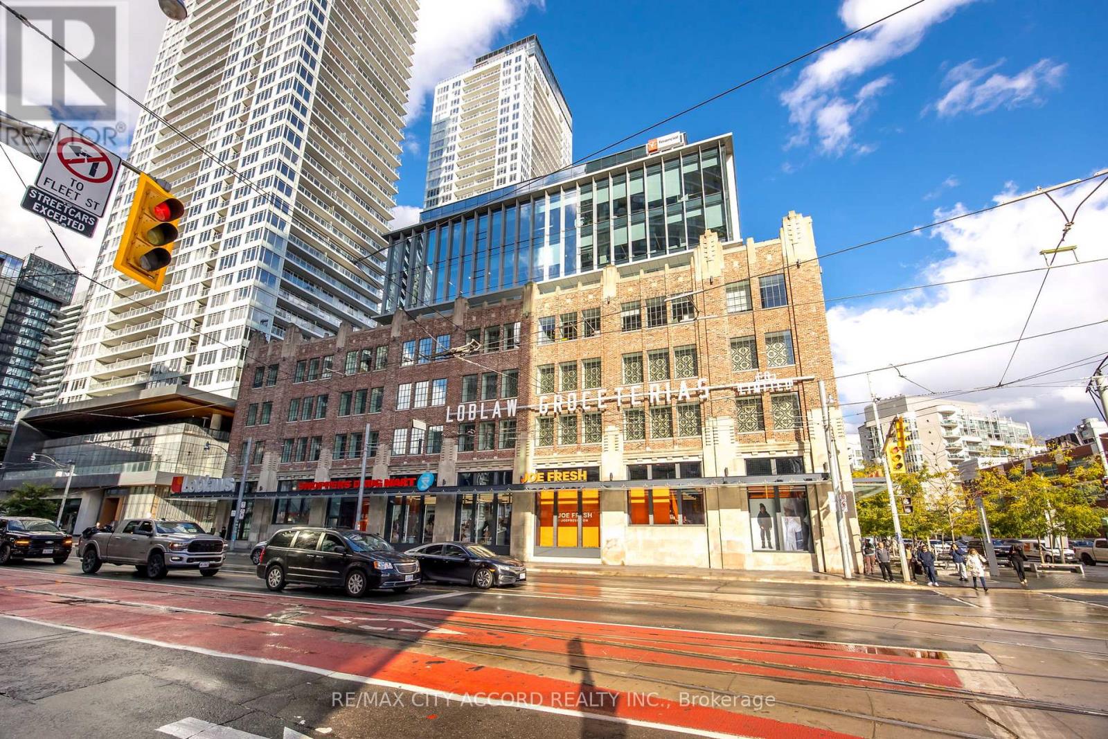 2015 - 17 BATHURST STREET