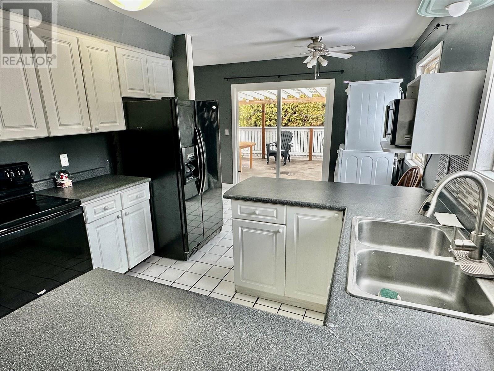 475 Hollywood Road S