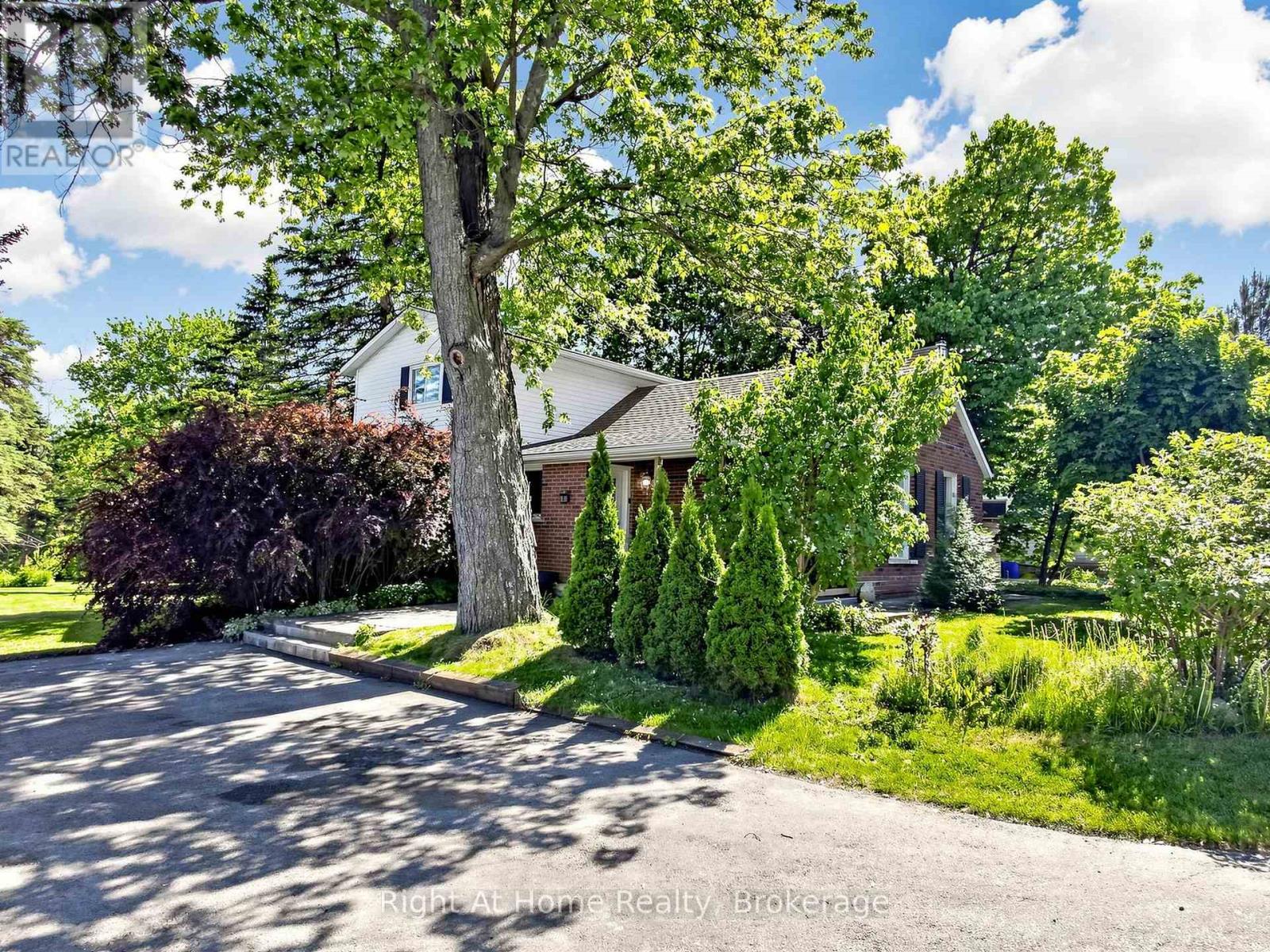 354 5TH CONCESSION ROAD W