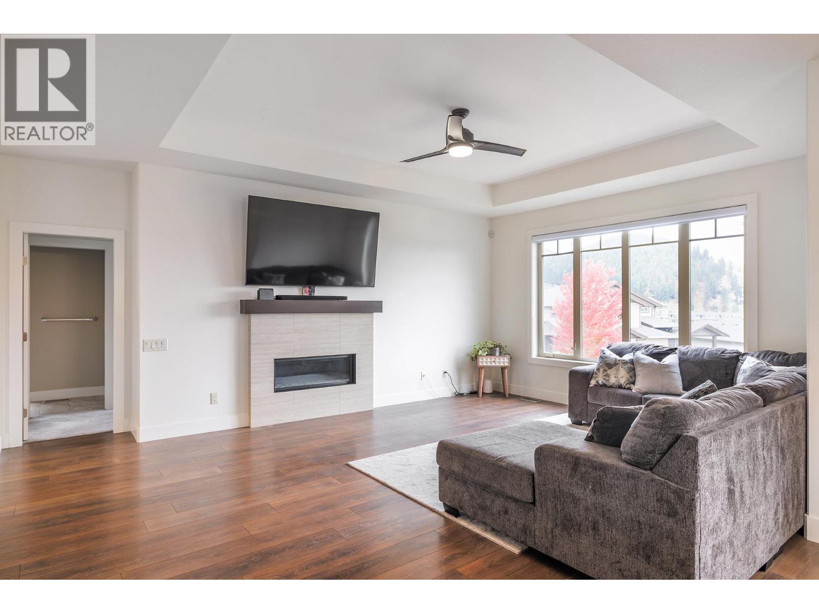 1858 Split Rail Place