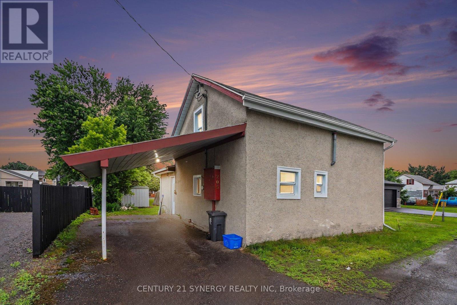 Photo 1 of 29 — 205 ST JOSEPH STREET, Alfred and Plantagenet, ON K0B1A0