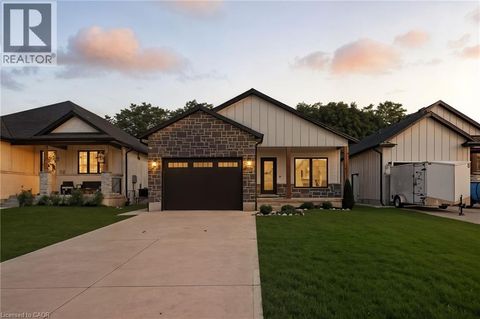 7 MACNEIL Court Port Burwell ON N0J1T0