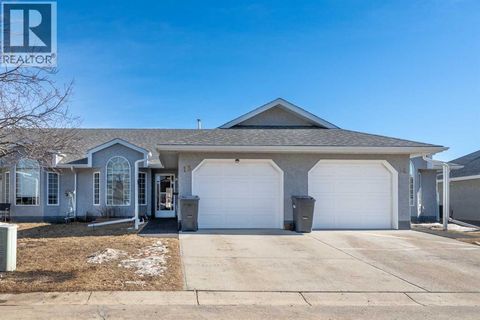 13 Park Ln Place Strathmore AB T1P1K7