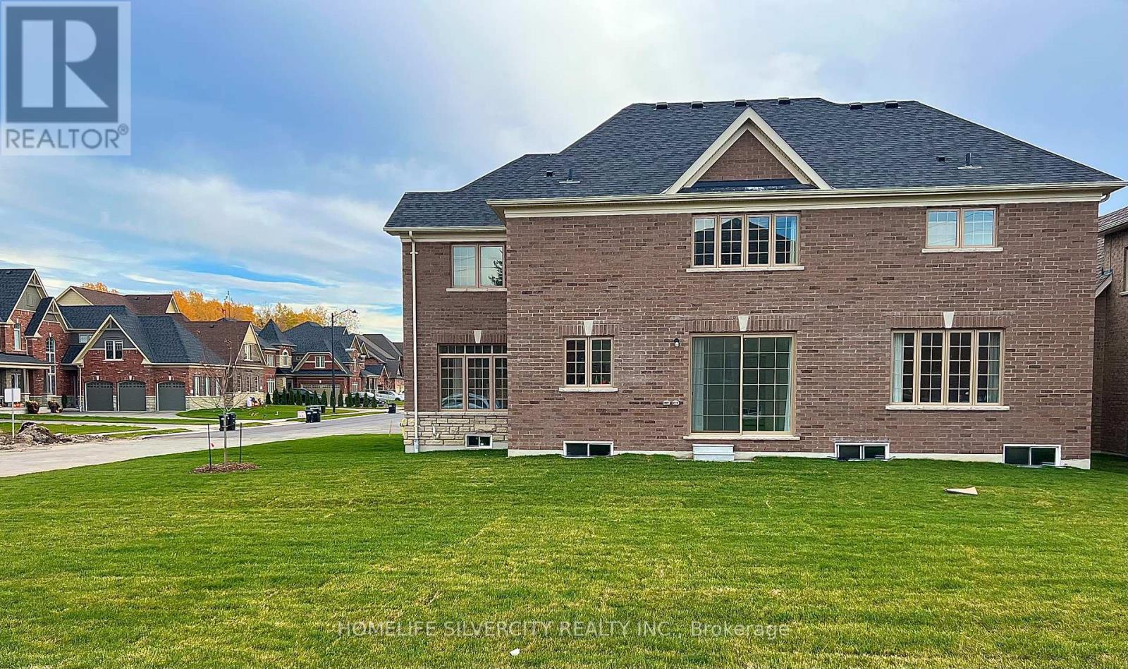 115 RUGMAN CRESCENT