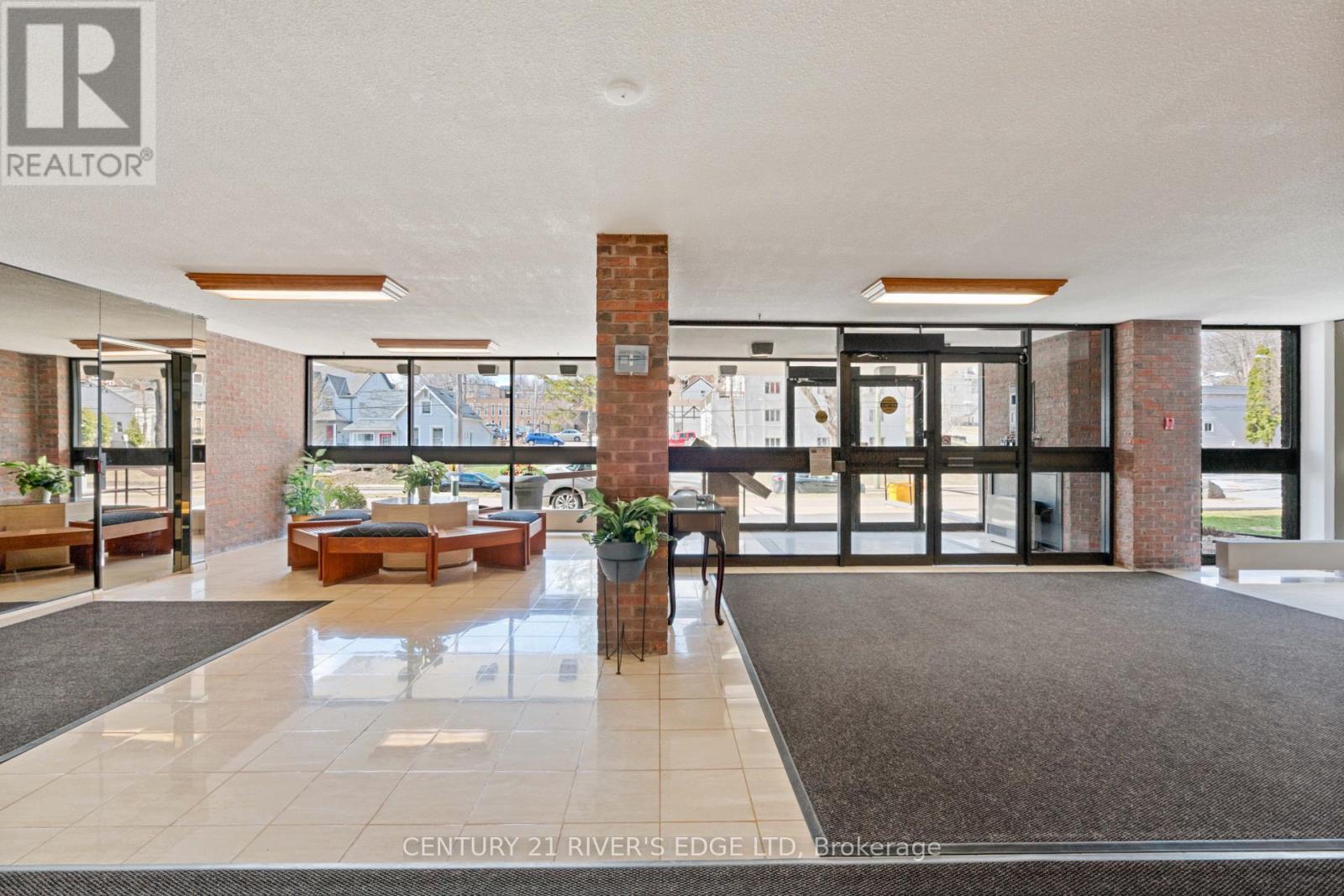 601 - 55 WATER STREET E