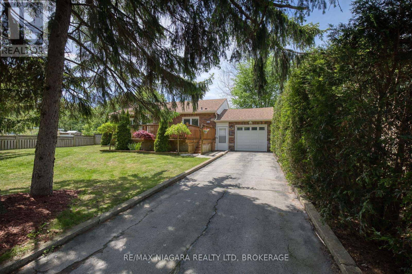 31 CARLTON AVENUE