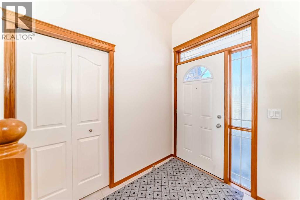 160 Cougartown Close SW