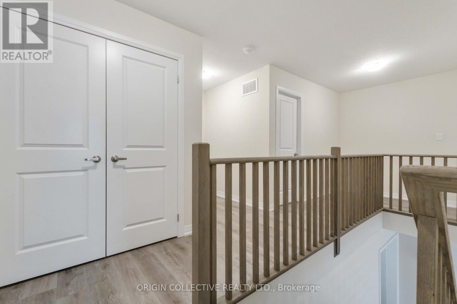 14 - 185 BEDROCK DRIVE S