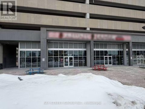 F - 241 CONSUMERS ROAD Toronto (Henry Farm) ON M2J0E9