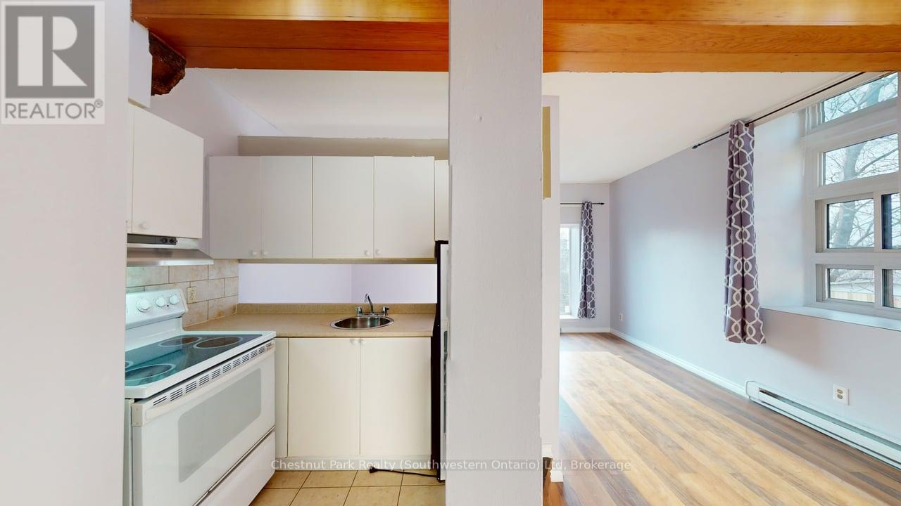 201 - 97 FARQUHAR STREET