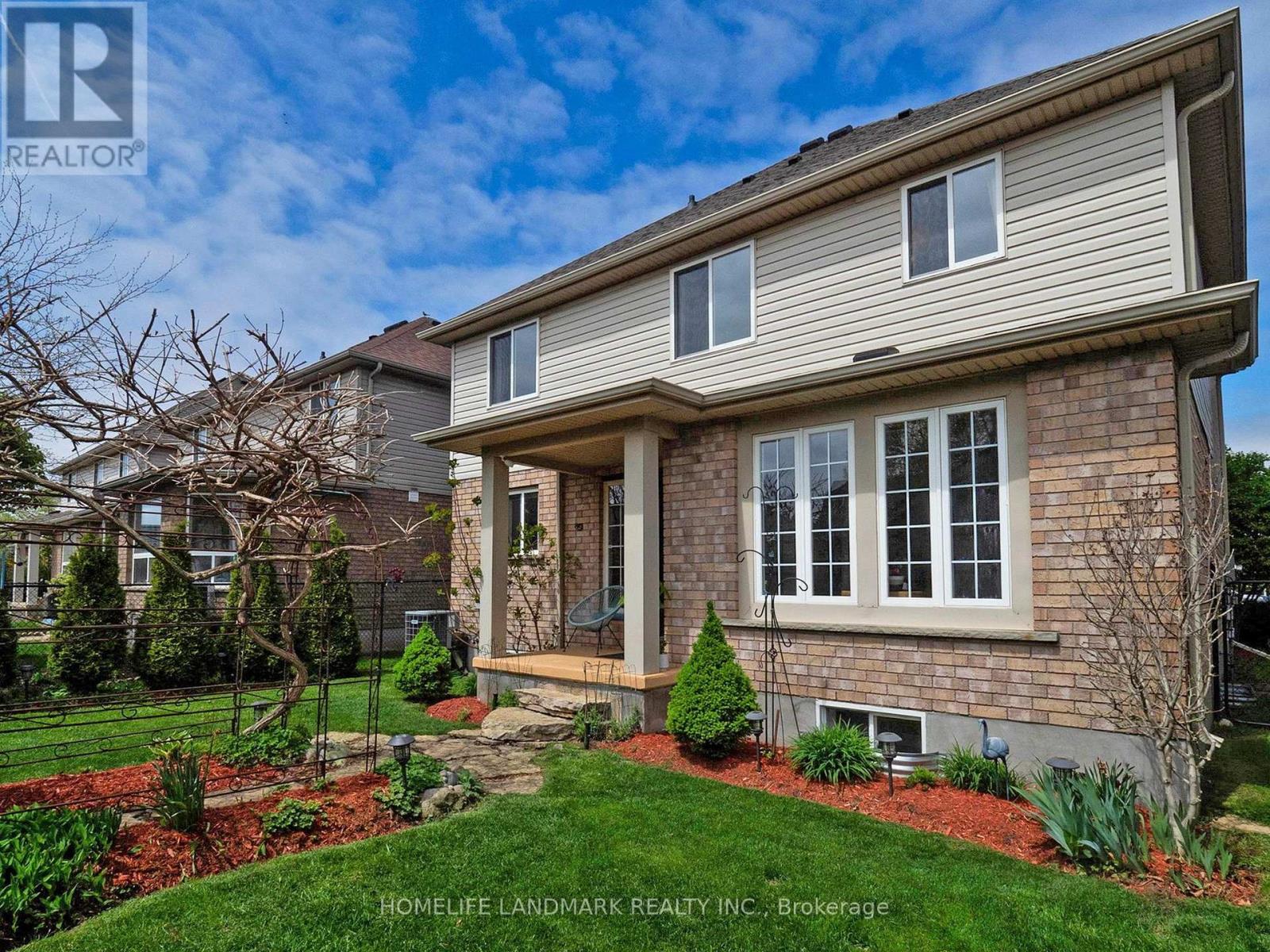 79 CLAIRFIELDS DRIVE E