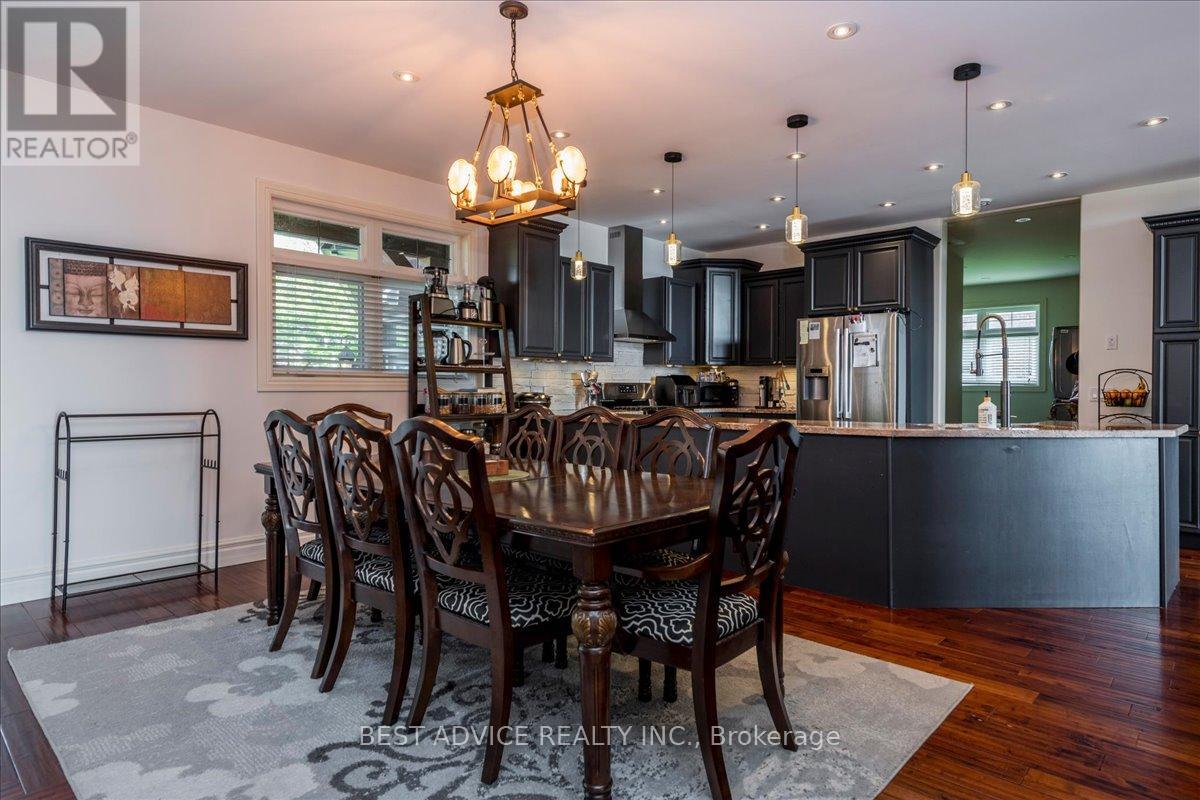 9 FERNWOOD LANE
