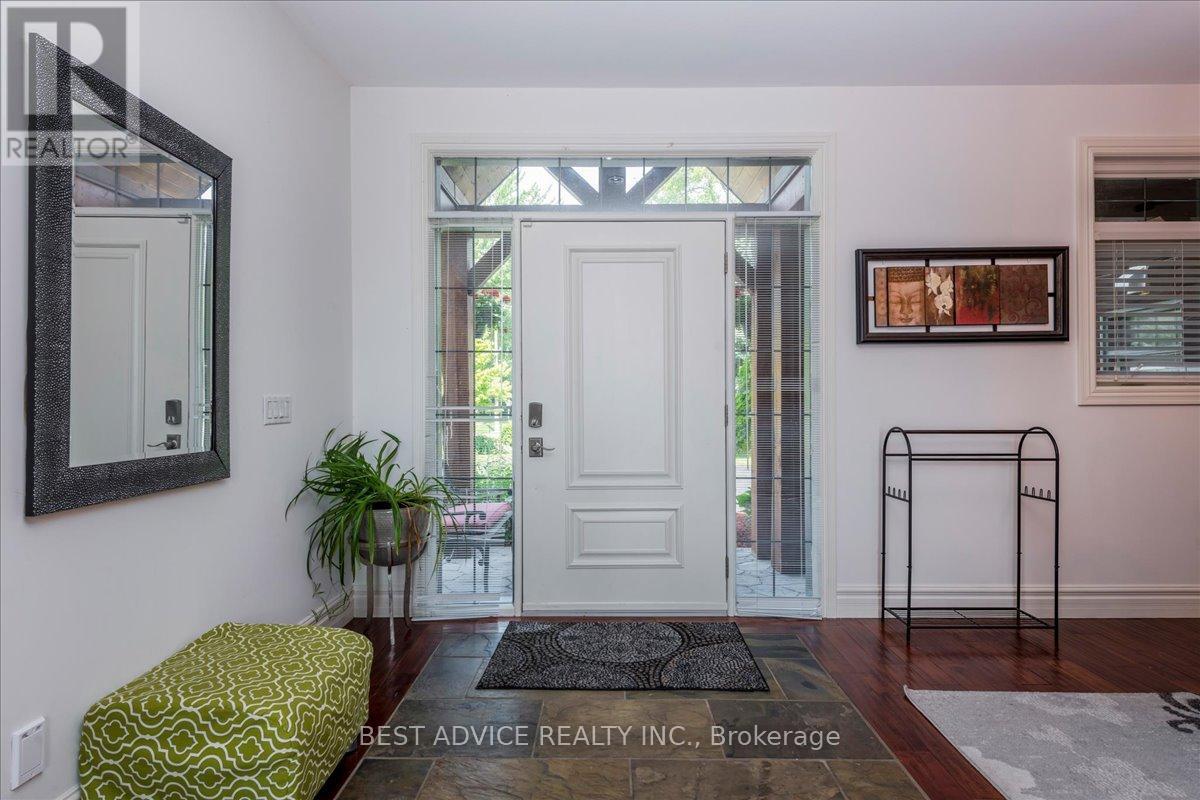 9 FERNWOOD LANE