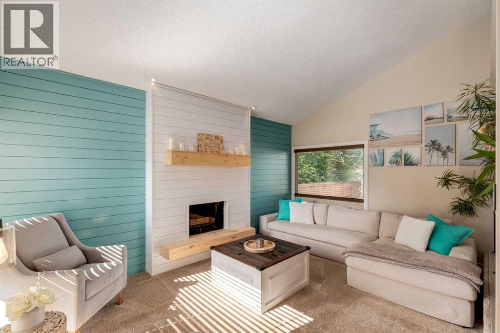 585 Silvergrove Drive NW