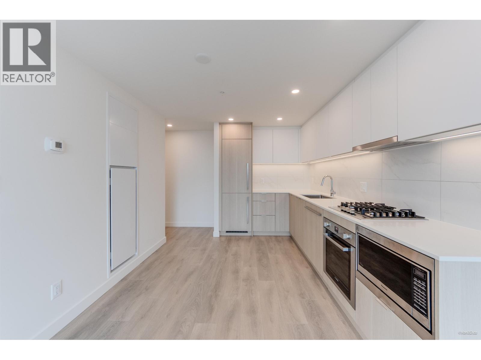 1401 308 ALDERSON AVENUE