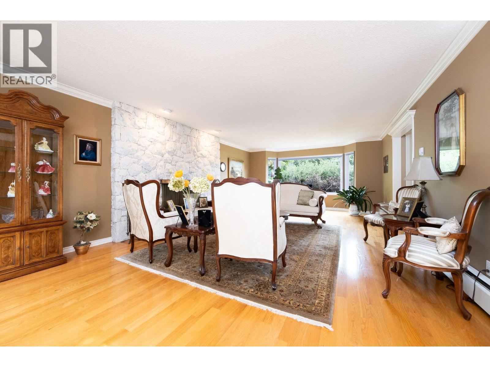 6350 BUCKINGHAM DRIVE