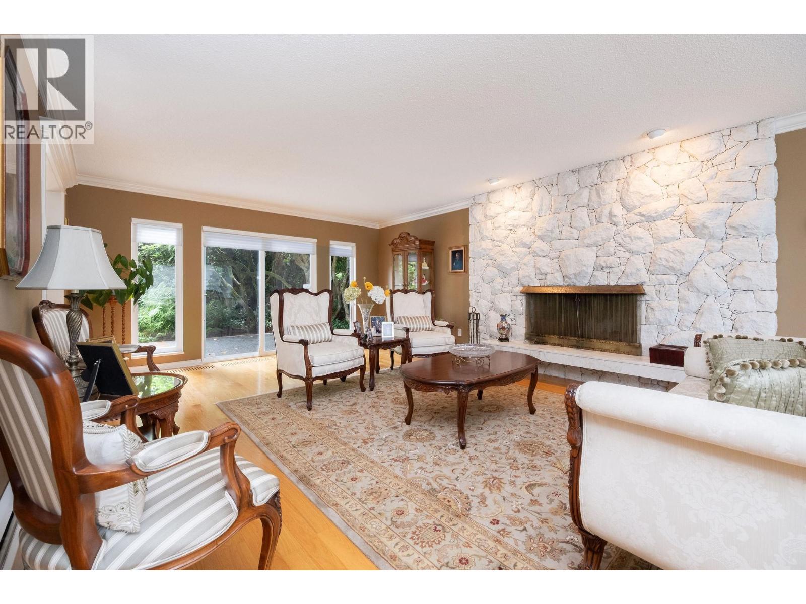 6350 BUCKINGHAM DRIVE