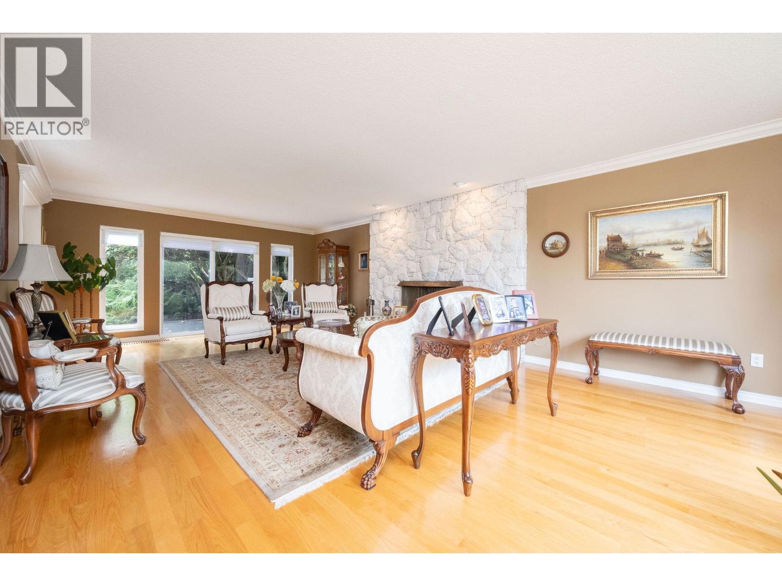 6350 BUCKINGHAM DRIVE