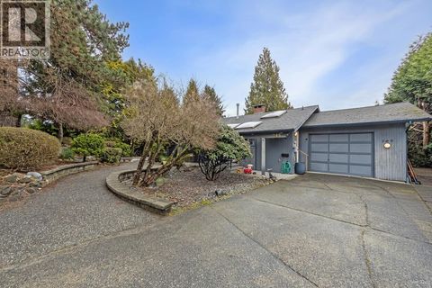 749 CARLETON DRIVE Port Moody BC V3H3K7
