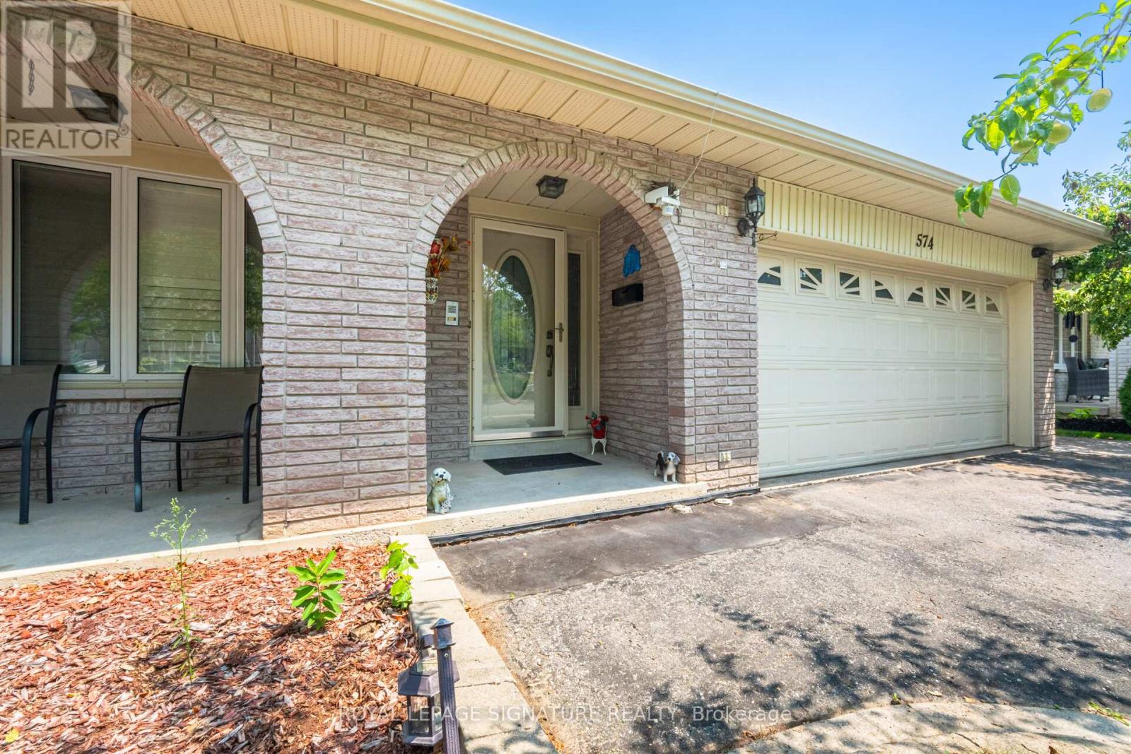 574 ANTIGUA CRESCENT