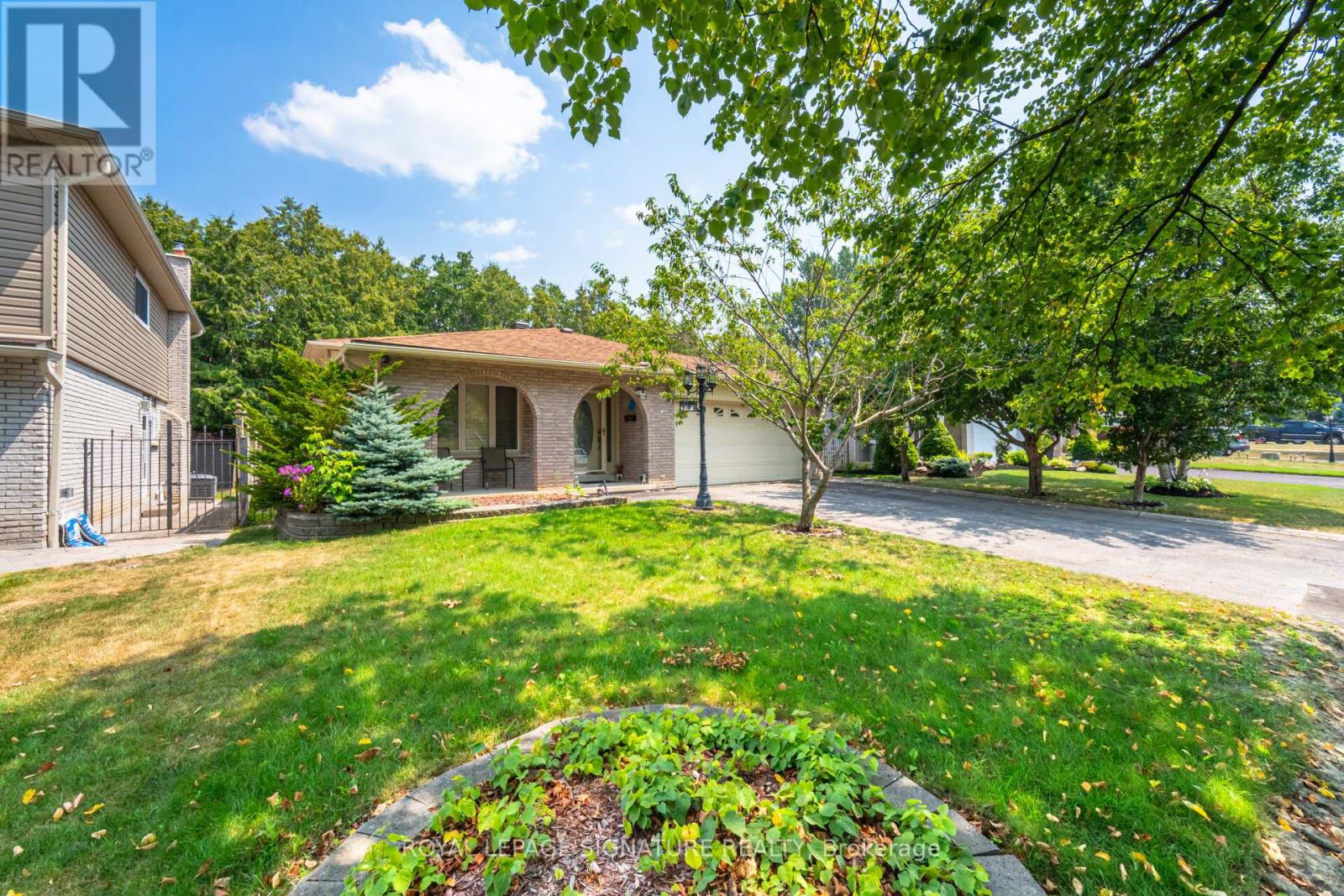 574 ANTIGUA CRESCENT