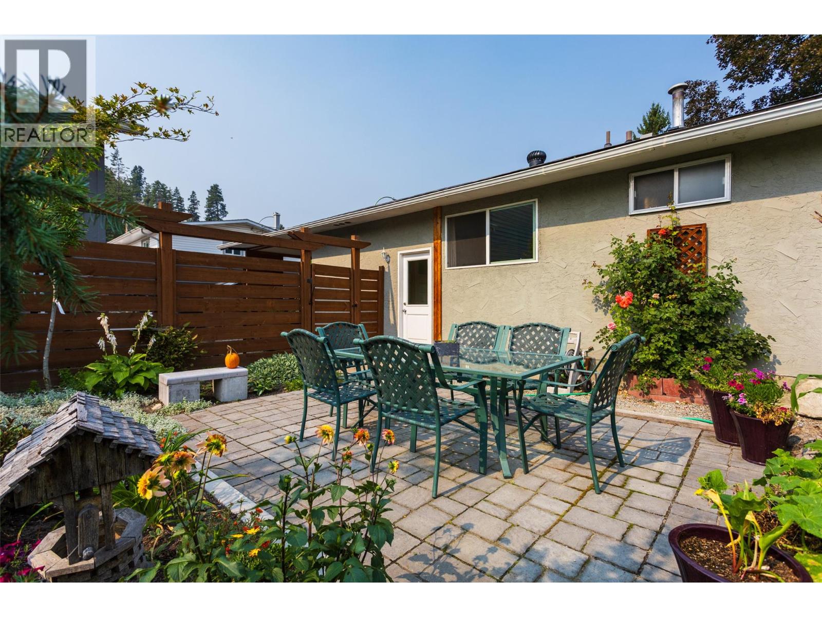 1257 and 1259 Rio Drive