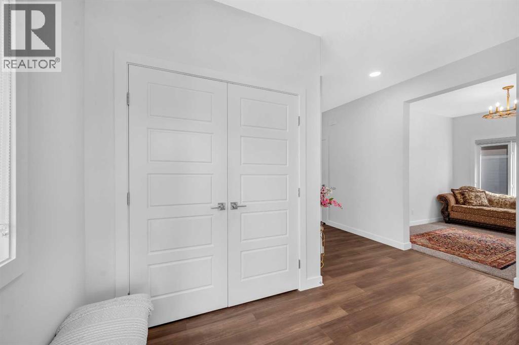 127 Ambleside Crescent NW