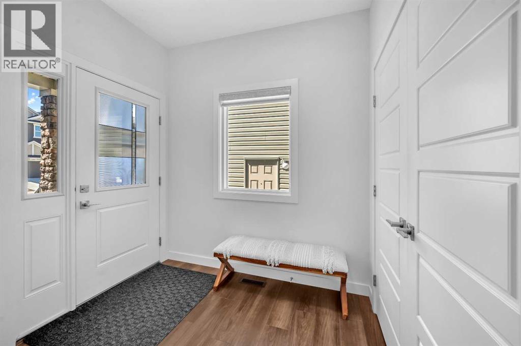 127 Ambleside Crescent NW