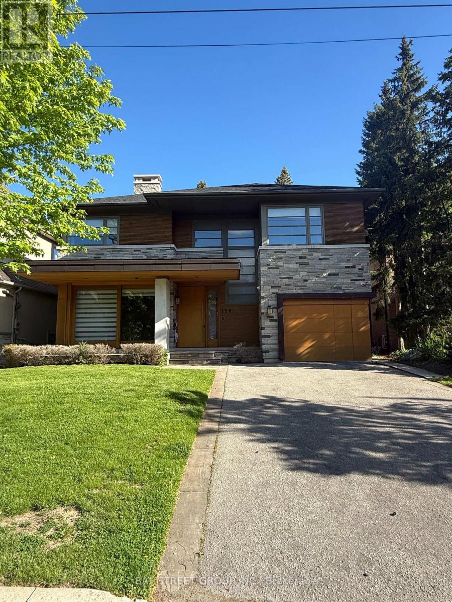 Photo 1 of 13 — 158 MUNRO BOULEVARD, Toronto (St. Andrew-Windfields), ON M2P1C8