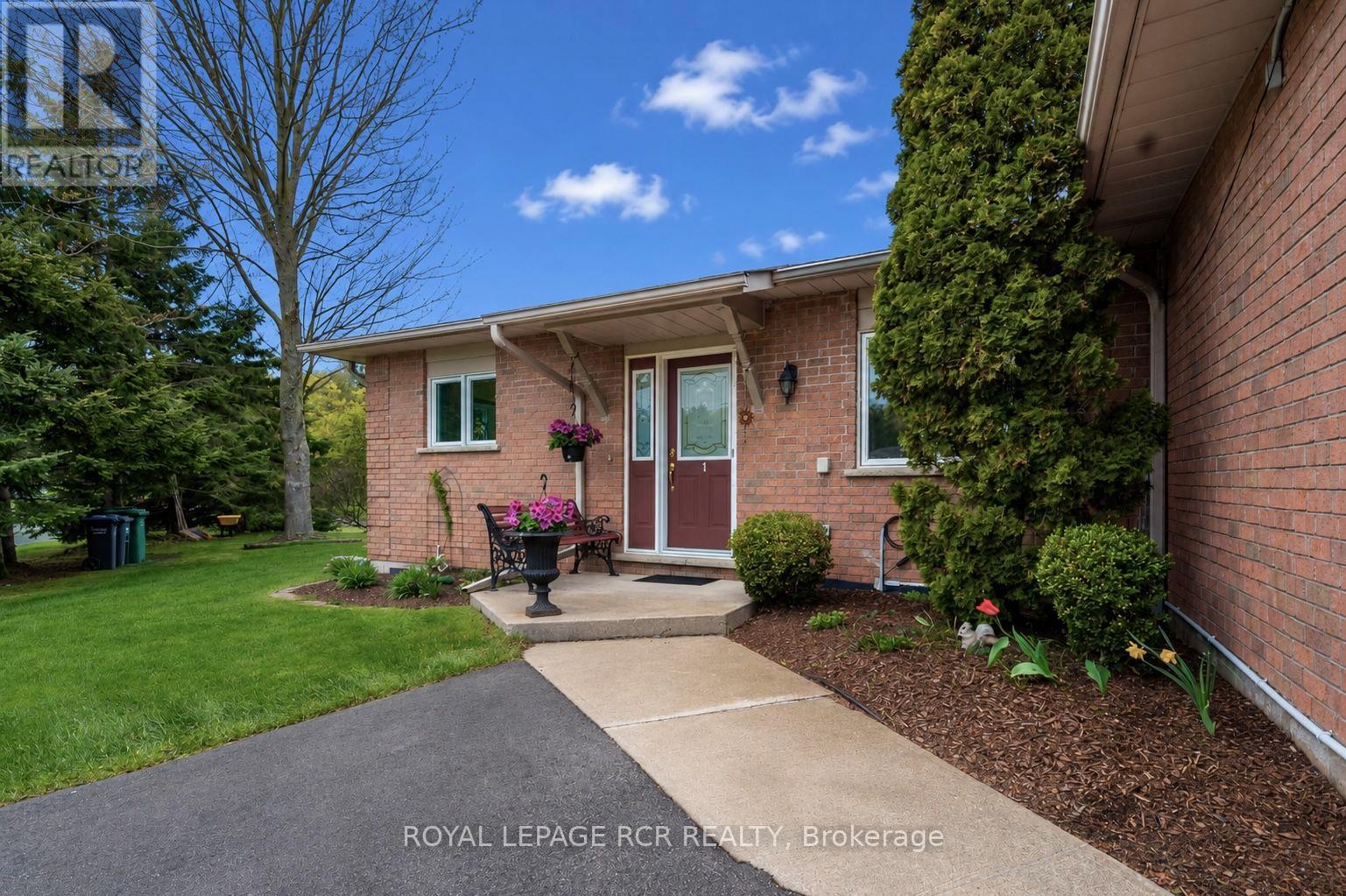 1 - 28 REDDINGTON DRIVE