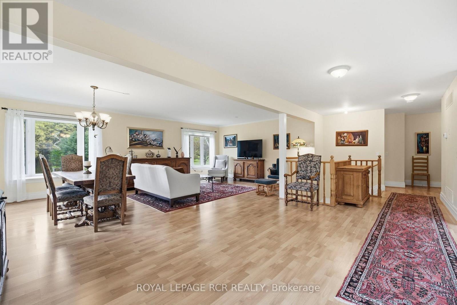 1 - 28 REDDINGTON DRIVE
