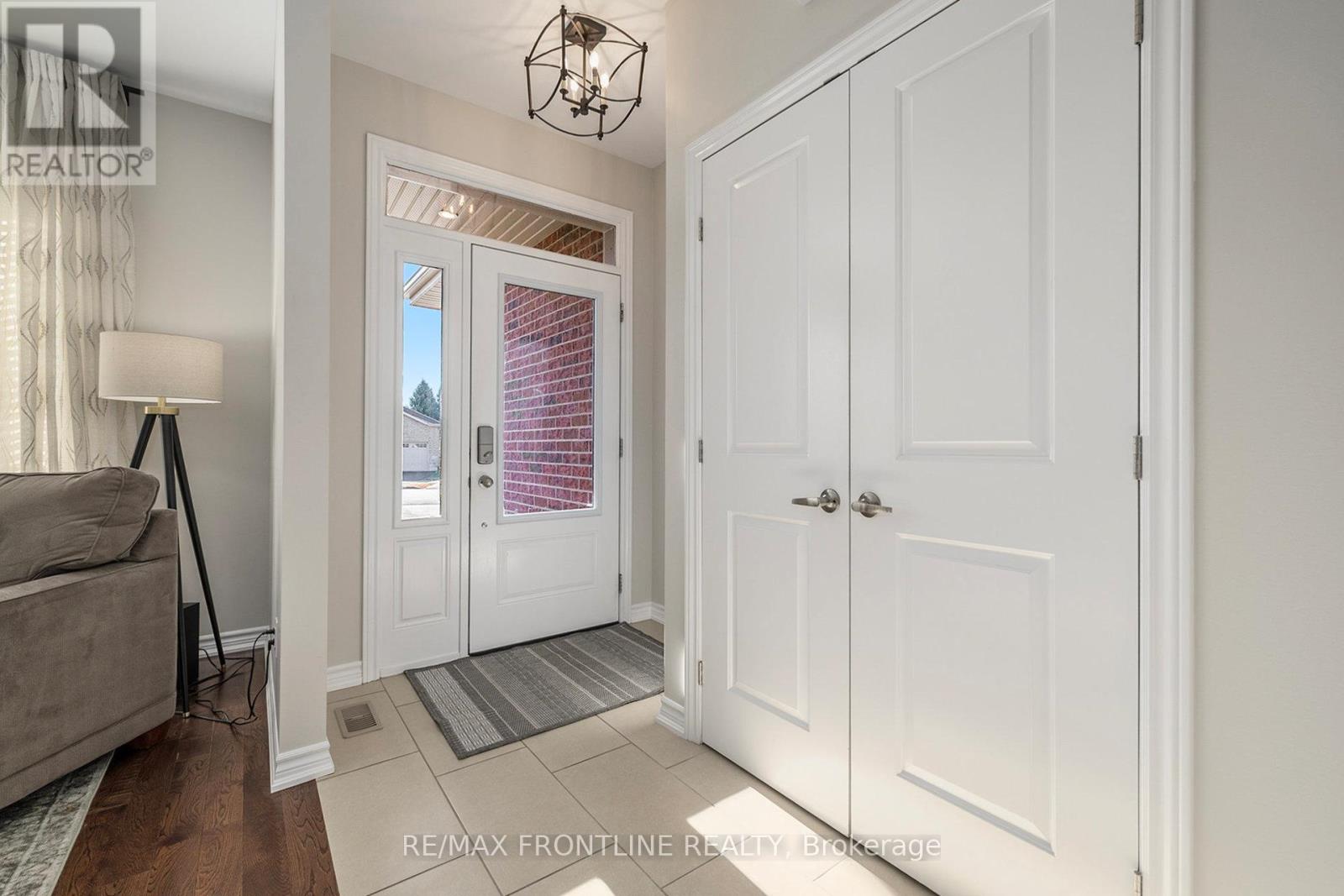 7 SENATORS GATE DRIVE