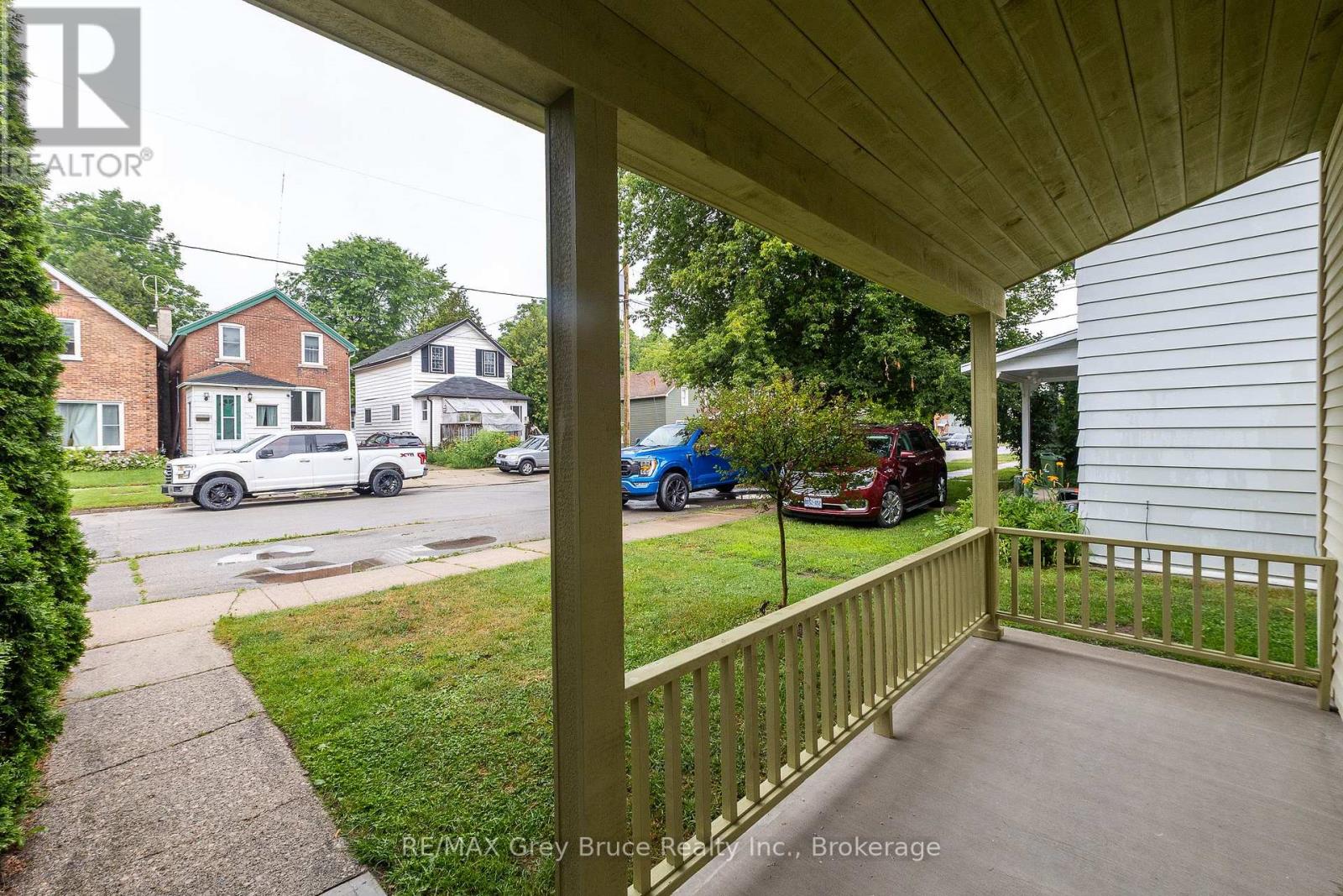 1131 3RD AVENUE W