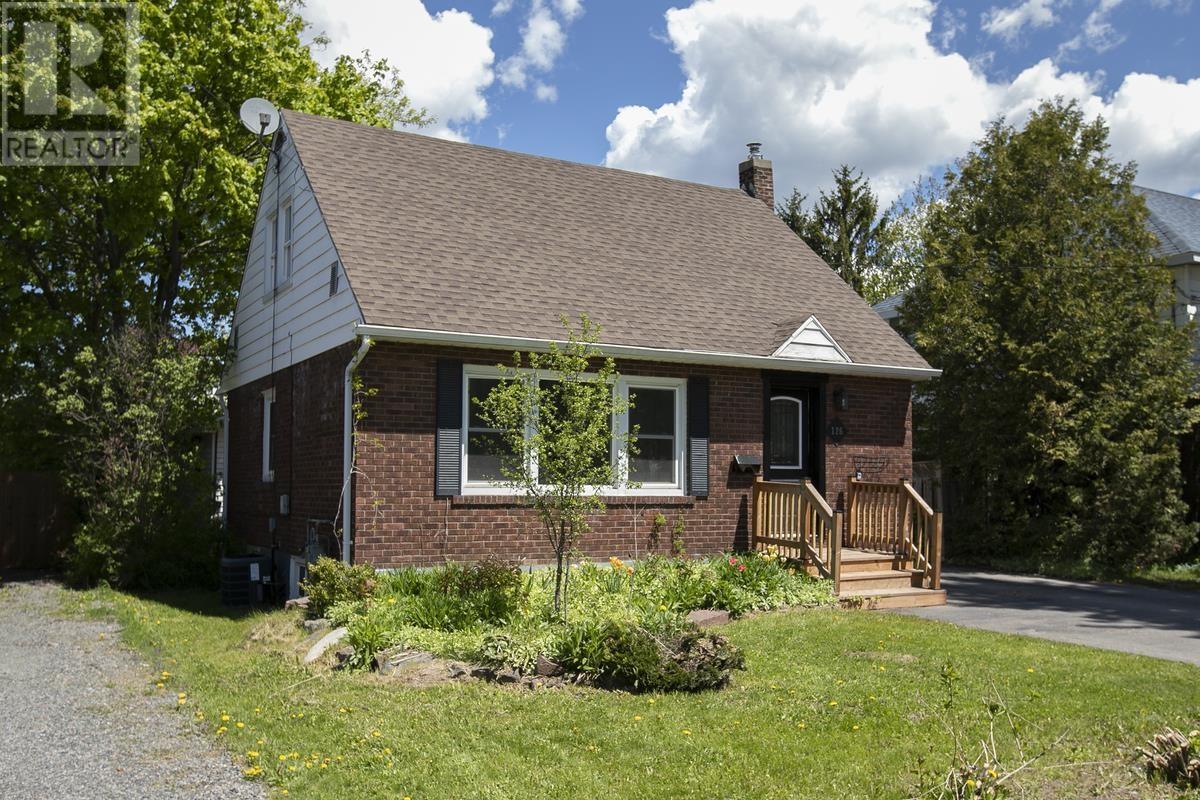 Homes for Sale Sault Ste. Marie 126 MacDonald AVE