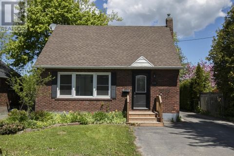 126 MacDonald AVE Sault Ste. Marie ON P6B1H3