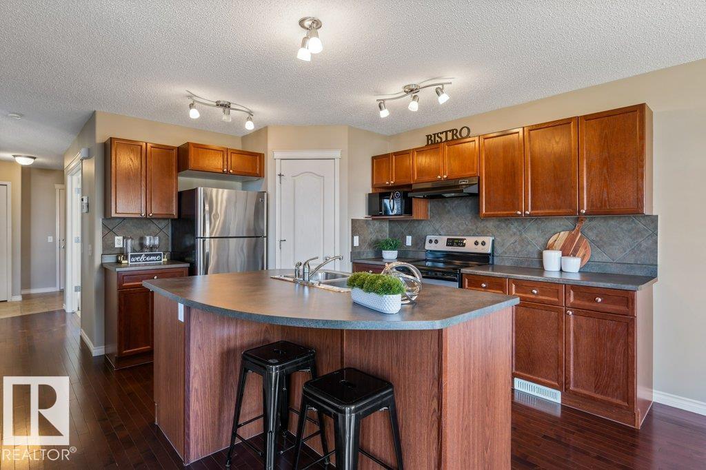 4208 162 AV NW