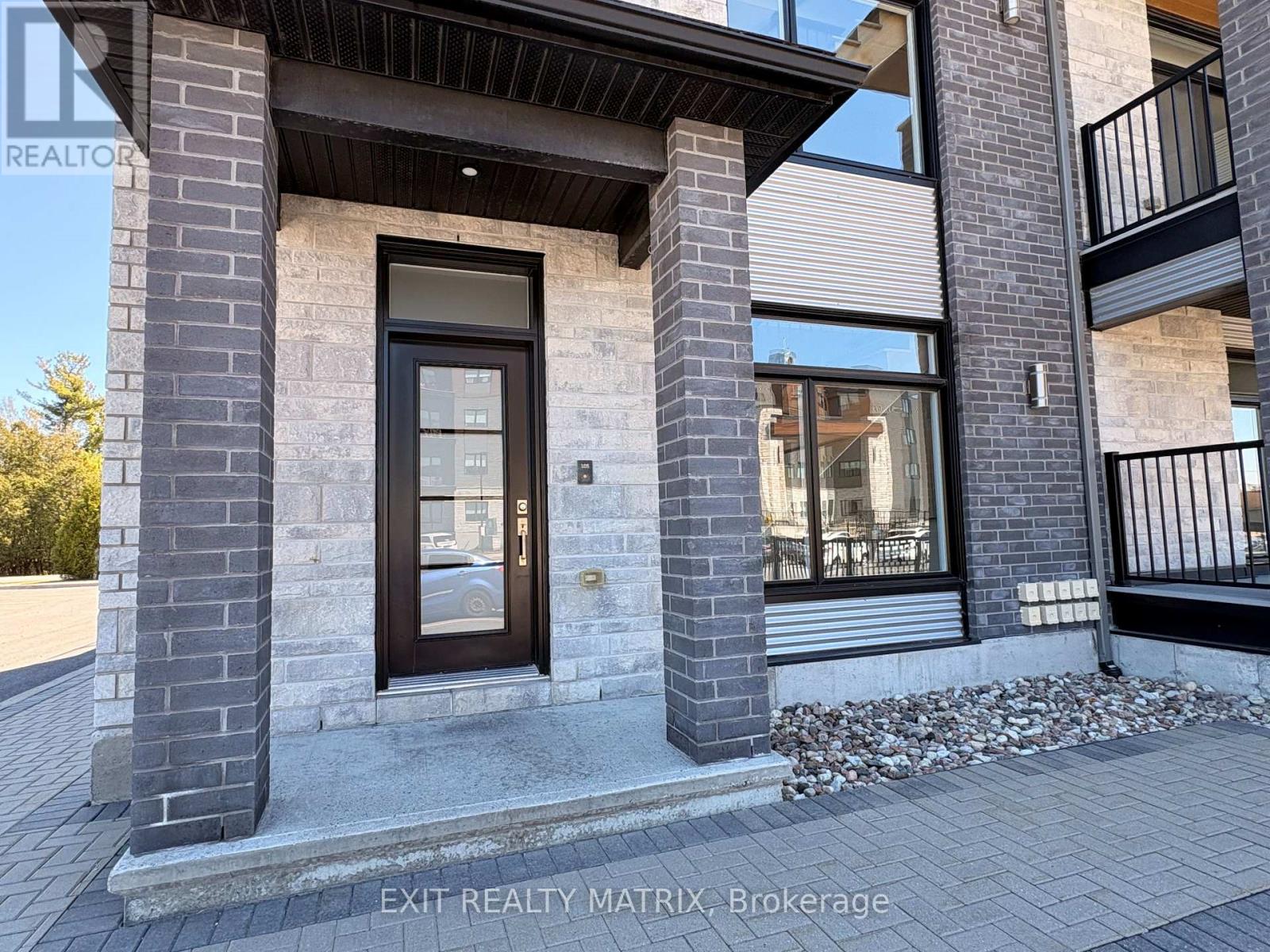 106 - 17 AQUATRIA STREET