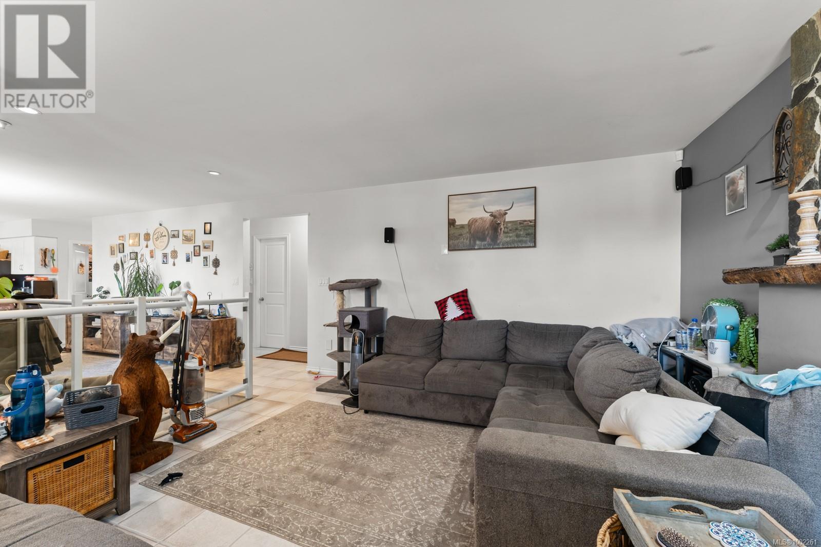 405 Tamarack Rd