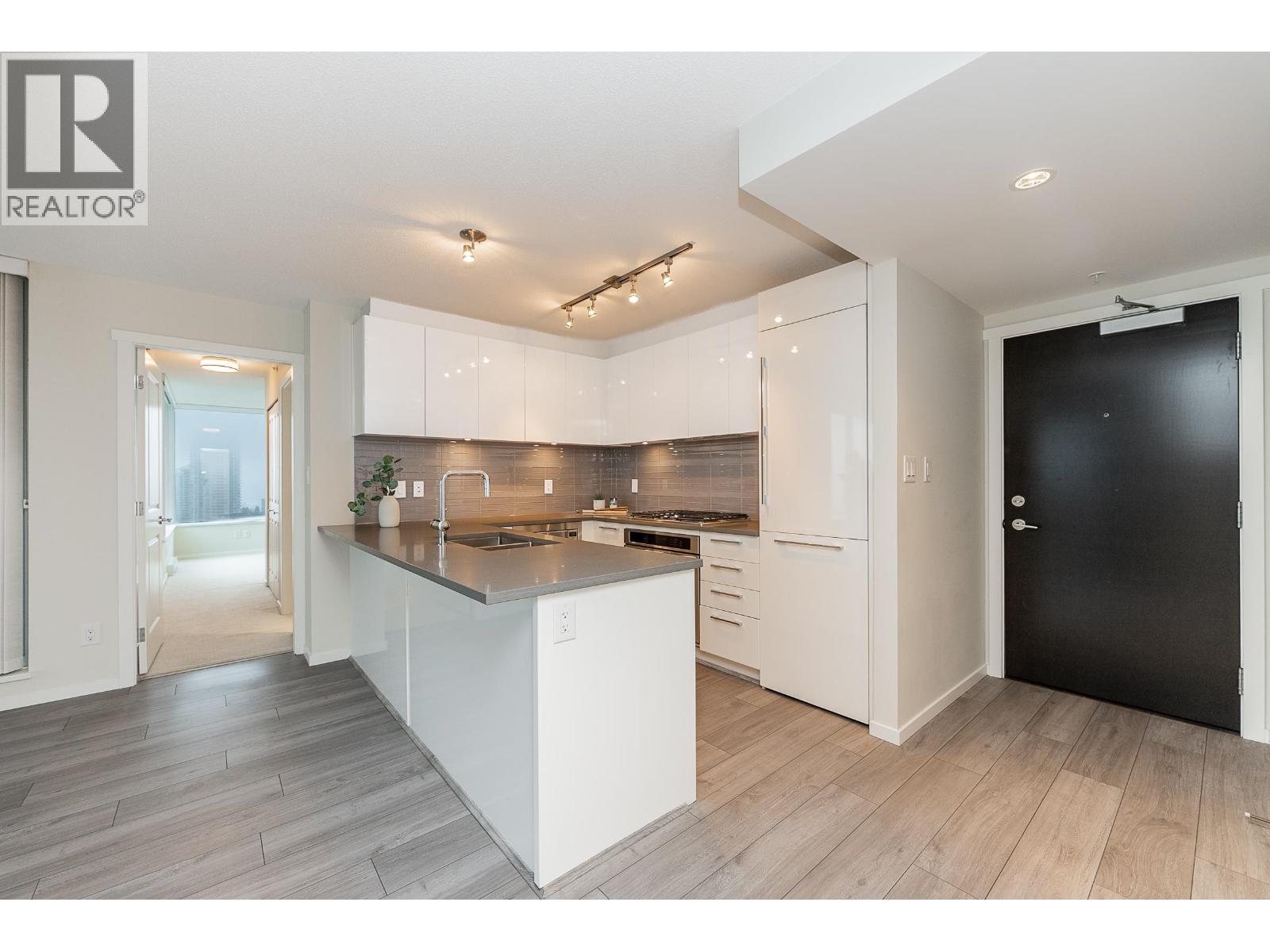 2007 6658 DOW AVENUE