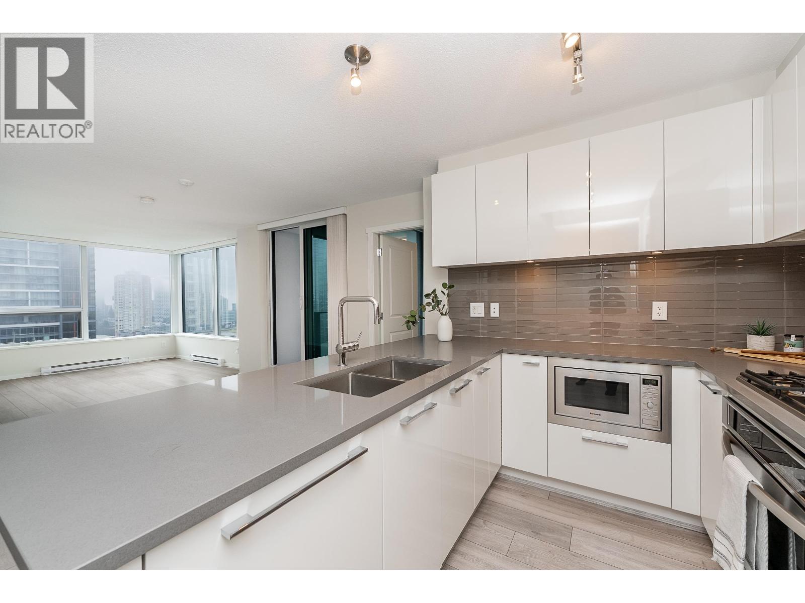 2007 6658 DOW AVENUE