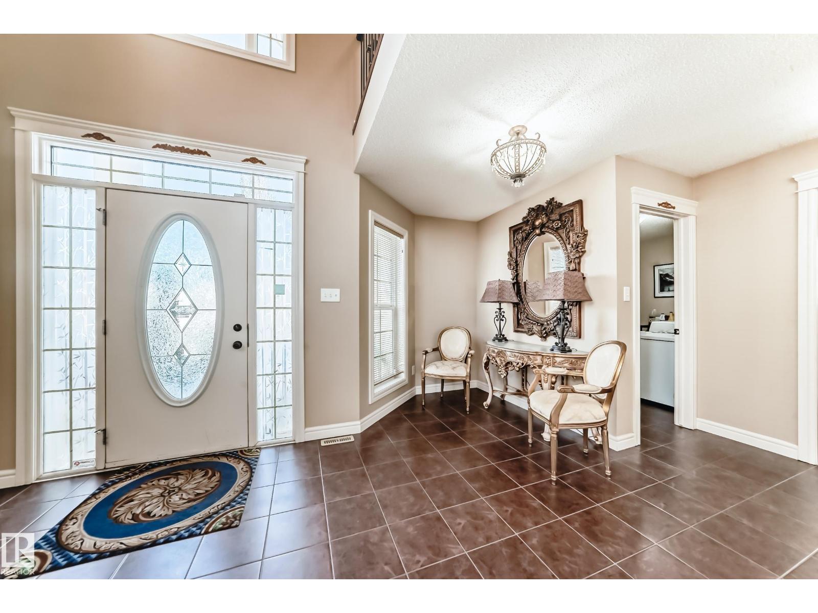 3711 163 AV NW
