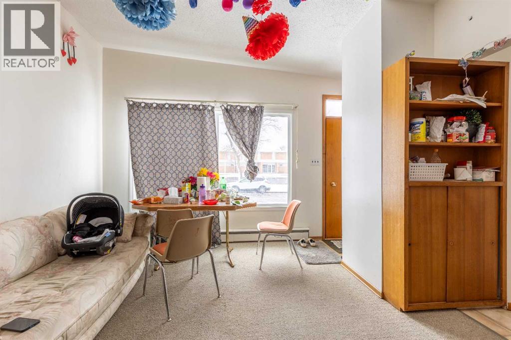 622 & 624 22 Street N